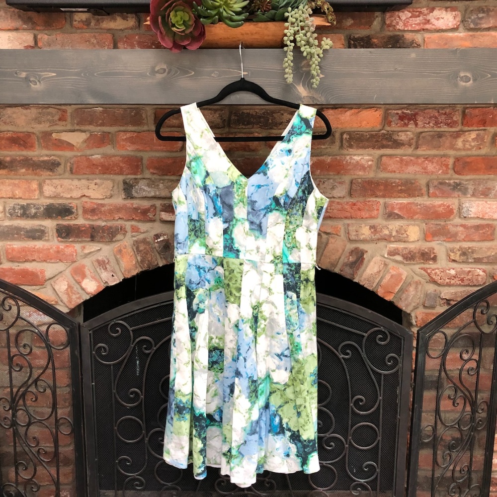 Jessica Howard floral sleeveless dress